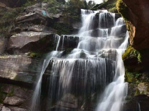 “天山雄鹰”勇闯职业拳坛 愿为家乡年轻人“搭桥”